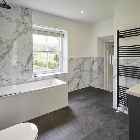 House - Rural Retreat