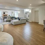 House - Rural Retreat